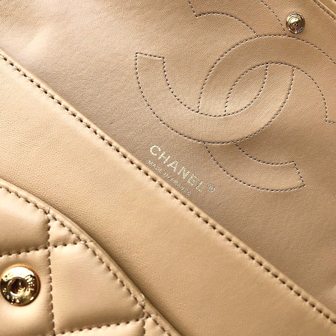 Upgraded version A1113 So beautiful that no one has friends CF Classic diamond series Original lambskin small buckle version Professionally customized heavyweight hardware shoulder straps Handmade wiring Lining leather Exquisite hot stamping font Uniform