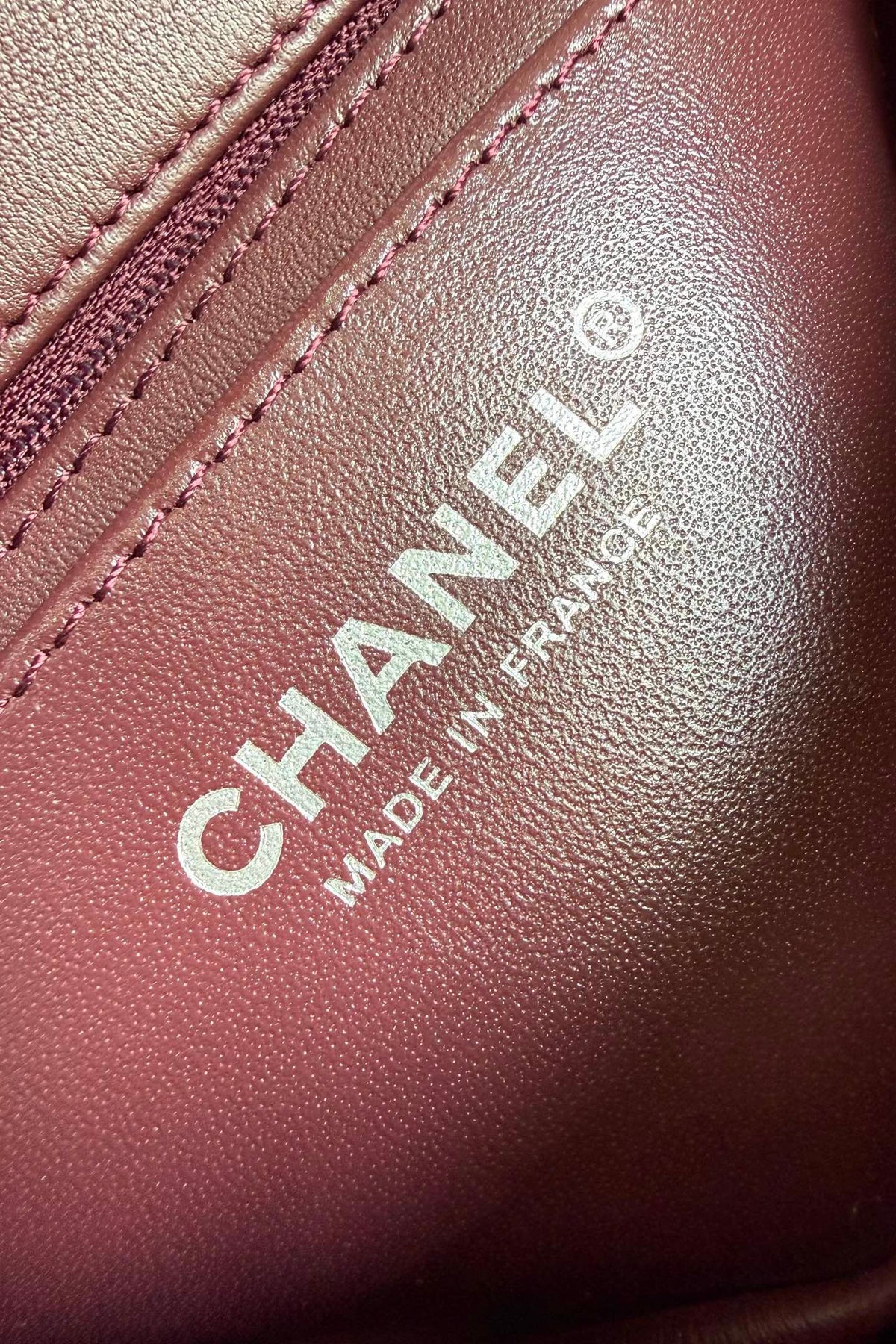 Upgraded version (full leather inside and outside) CF 20cm lambskin. Exclusive good product on the market. Please see the pictures for leather details and workmanship. It is perfect. Welcome to compare. 116 maroon silver buckle.