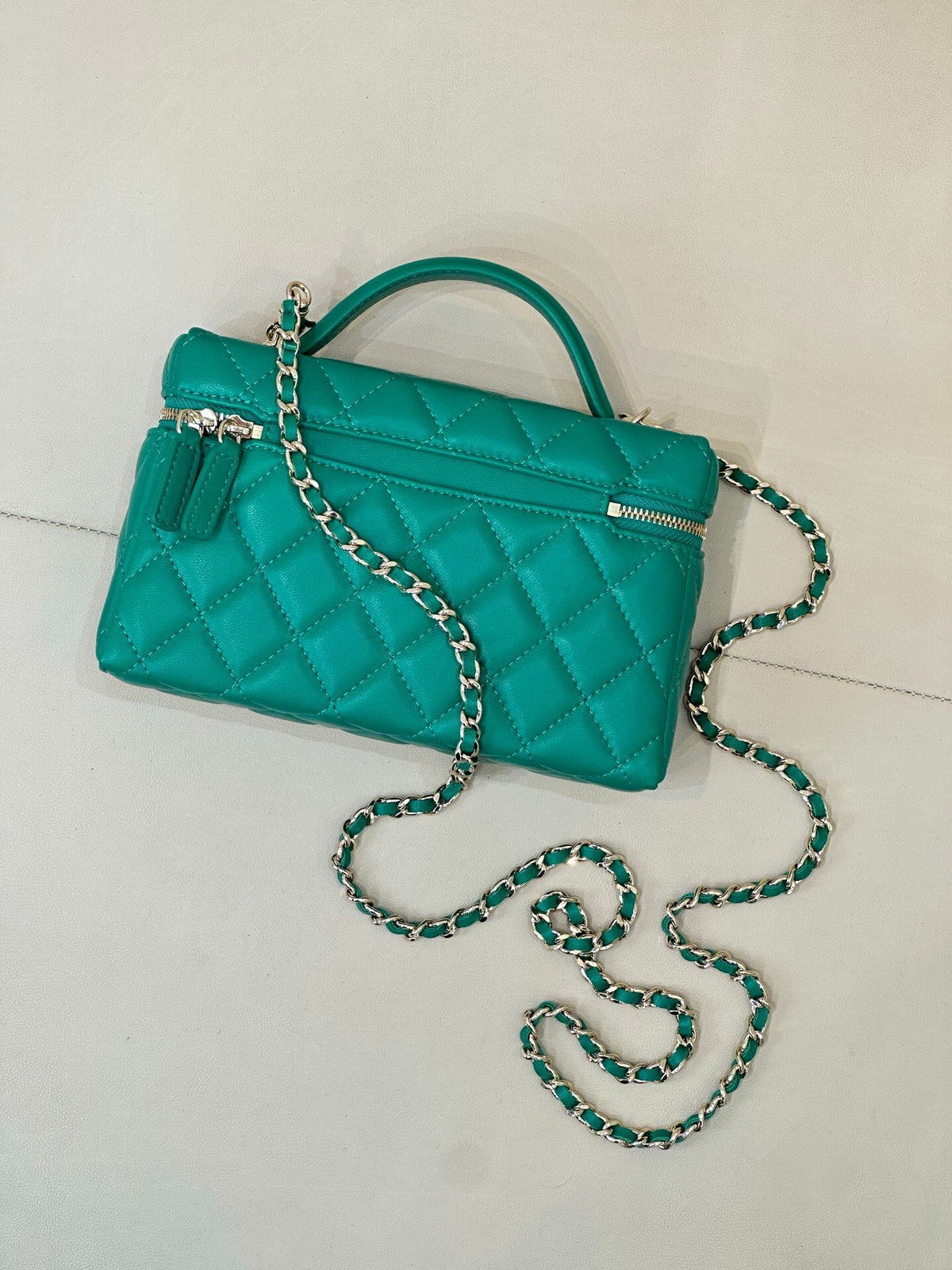 Classic double p lunch box bag. This little cutie is the best out of stock among the new models.