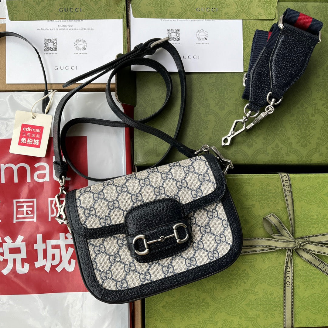 Original leather accessories (Cdfmall Sanya Duty Free Shop tote bag GG Supreme Gucci Love March new fashion collection introduces classic and timeless blue and beige combination inheritance material with low environmental impact. Canvas material has