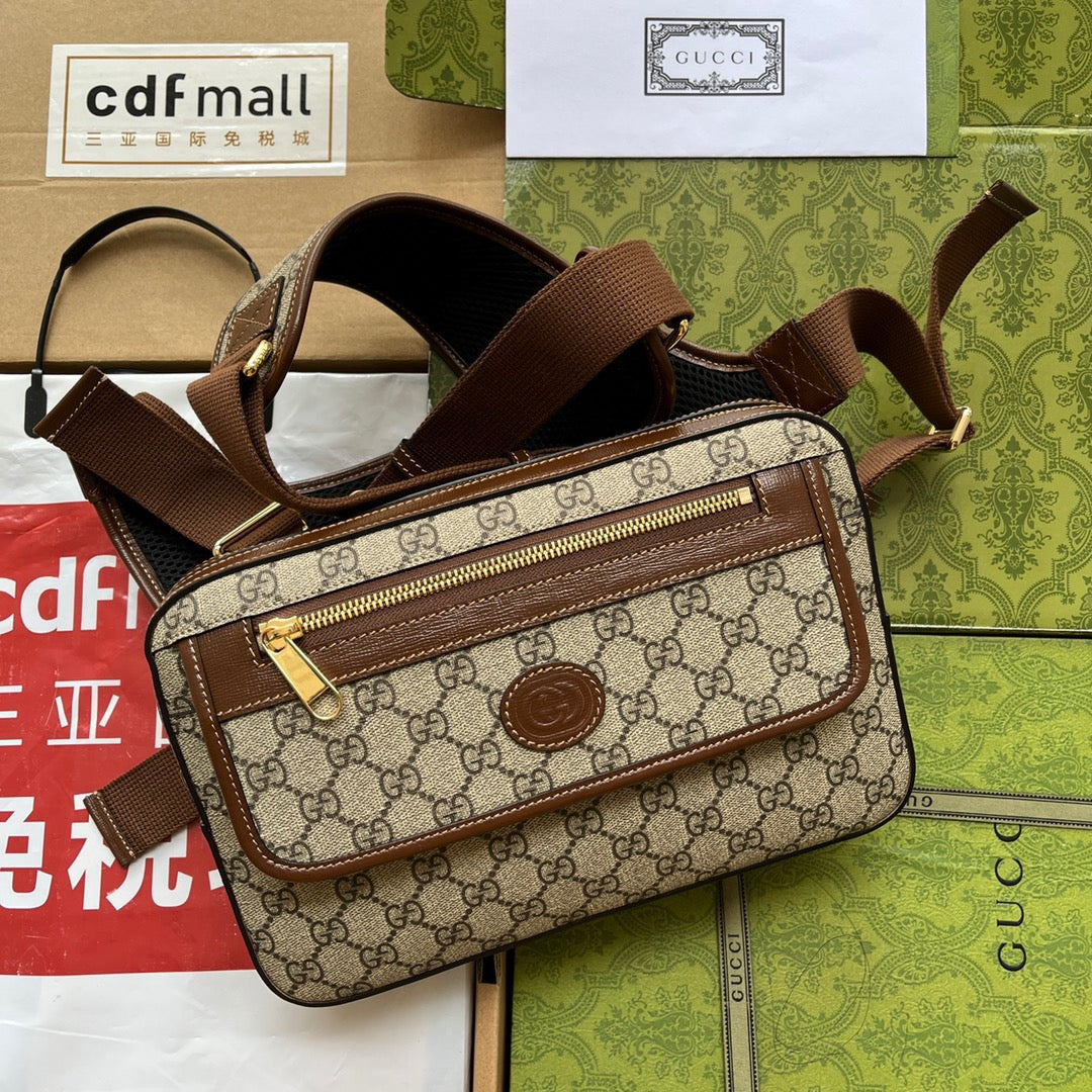 Original leather matching (fmall Sanya Duty Free Shop handbag HUH9G 8546, featuring timeless materials, color and house code combined, injecting a vintage feel into the style. This beige and ebony canvas small backpack, adorned with brown leather, is