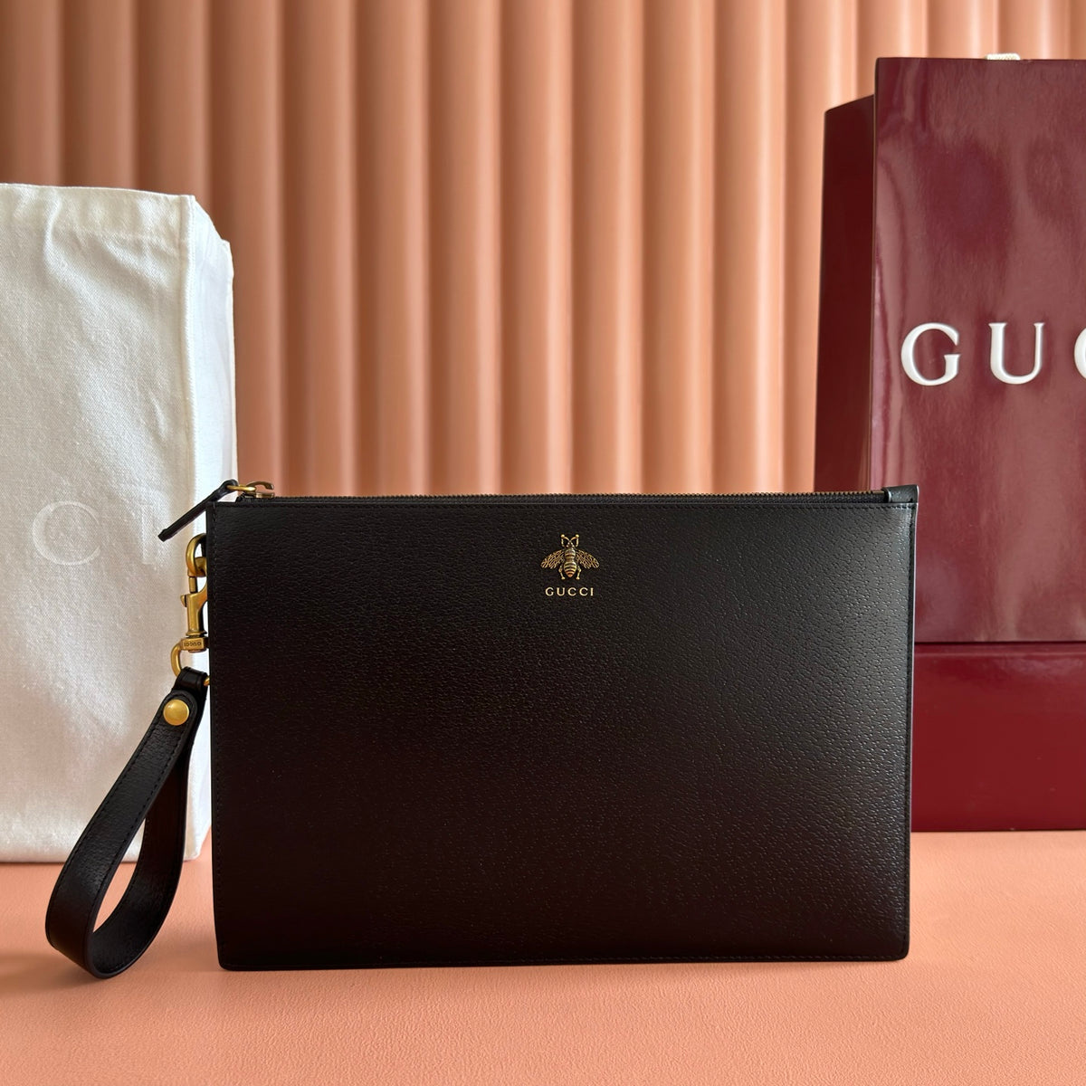 Original leather with complete packaging, G home mold making, matching specifications, matching inner methods, market exclusive thin leather handbag, GG metal accessories, eye-catching and unique, made of hot pressed calf leather to achieve the effect