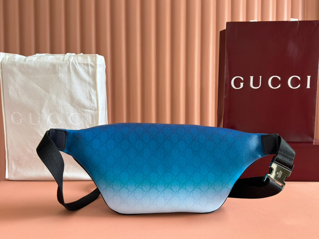 Equipped with a complete set of packaging, the unique blue gradient effect print adds a fashionable beauty to this basic functional item. This crossbody bag is made of Monogram coated fabric and features a gradient print throughout the entire body, showca