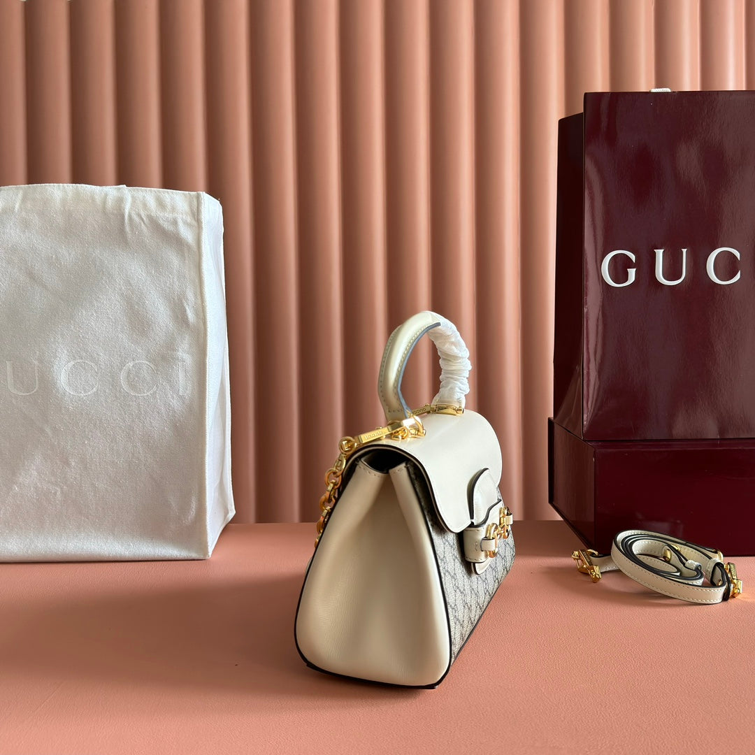 Original leather with full set of packaging introduction. The new fashion series from 1955 tells a moving story through colors. Supreme is a representative fabric of the brand, inspired by classic designs from the 1930s. The classic brown and ebony design