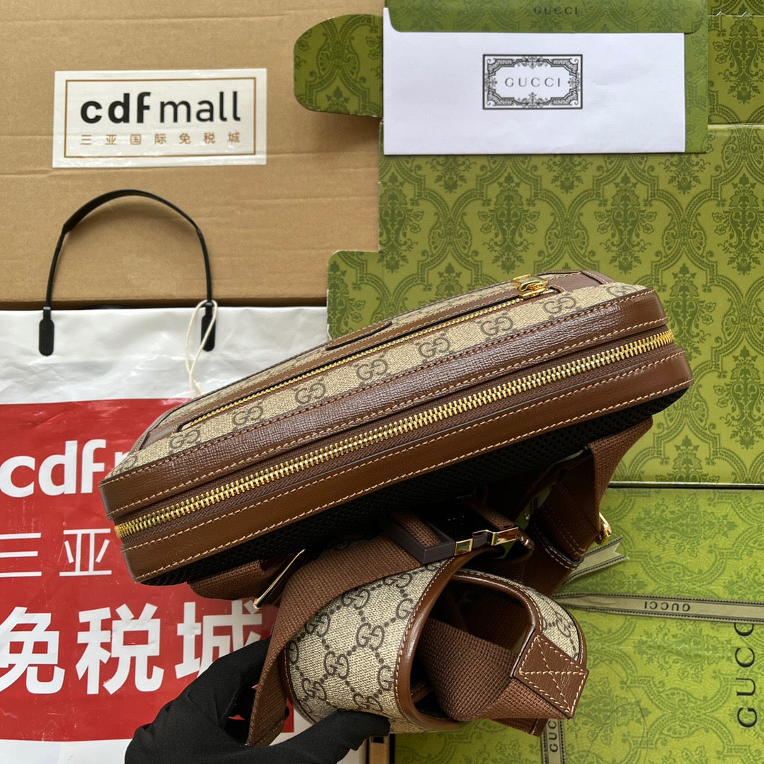 Original leather matching (fmall Sanya Duty Free Shop handbag HUH9G 8546, featuring timeless materials, color and house code combined, injecting a vintage feel into the style. This beige and ebony canvas small backpack, adorned with brown leather, is
