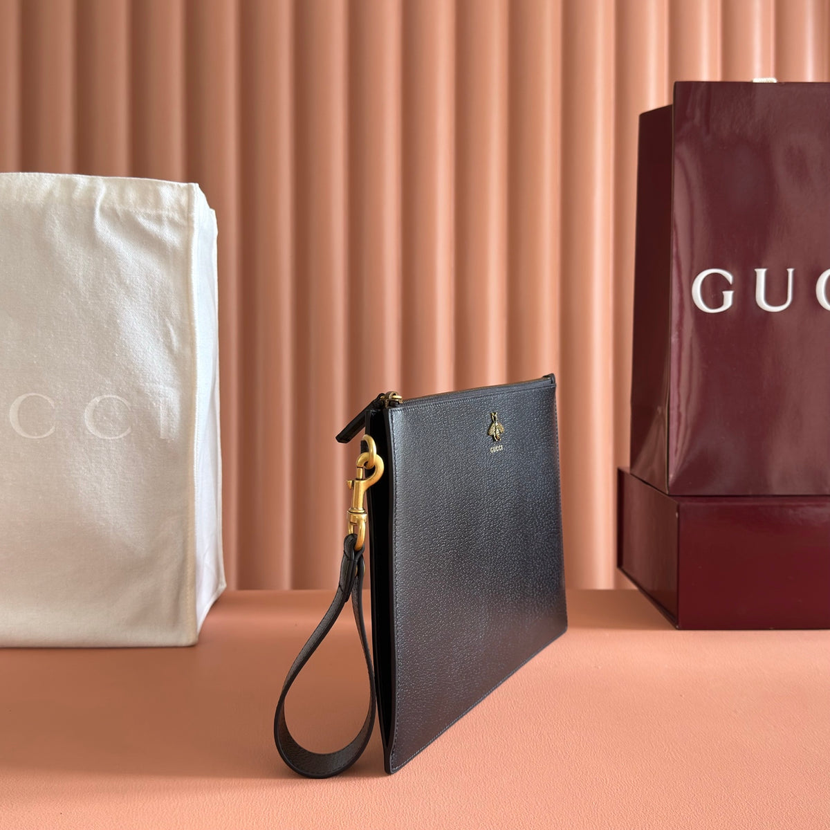 Original leather with complete packaging, G home mold making, matching specifications, matching inner methods, market exclusive thin leather handbag, GG metal accessories, eye-catching and unique, made of hot pressed calf leather to achieve the effect