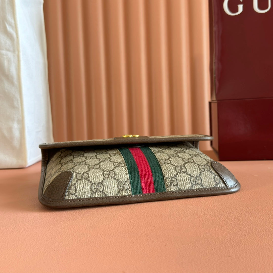 Original leather with full set of packaging, Ophidia series small waist bag, Ophidia series blends traditional essence with modern design, crafting a dazzling new creation. This men's waist bag cleverly combines accessories and canvas, reinterpreting