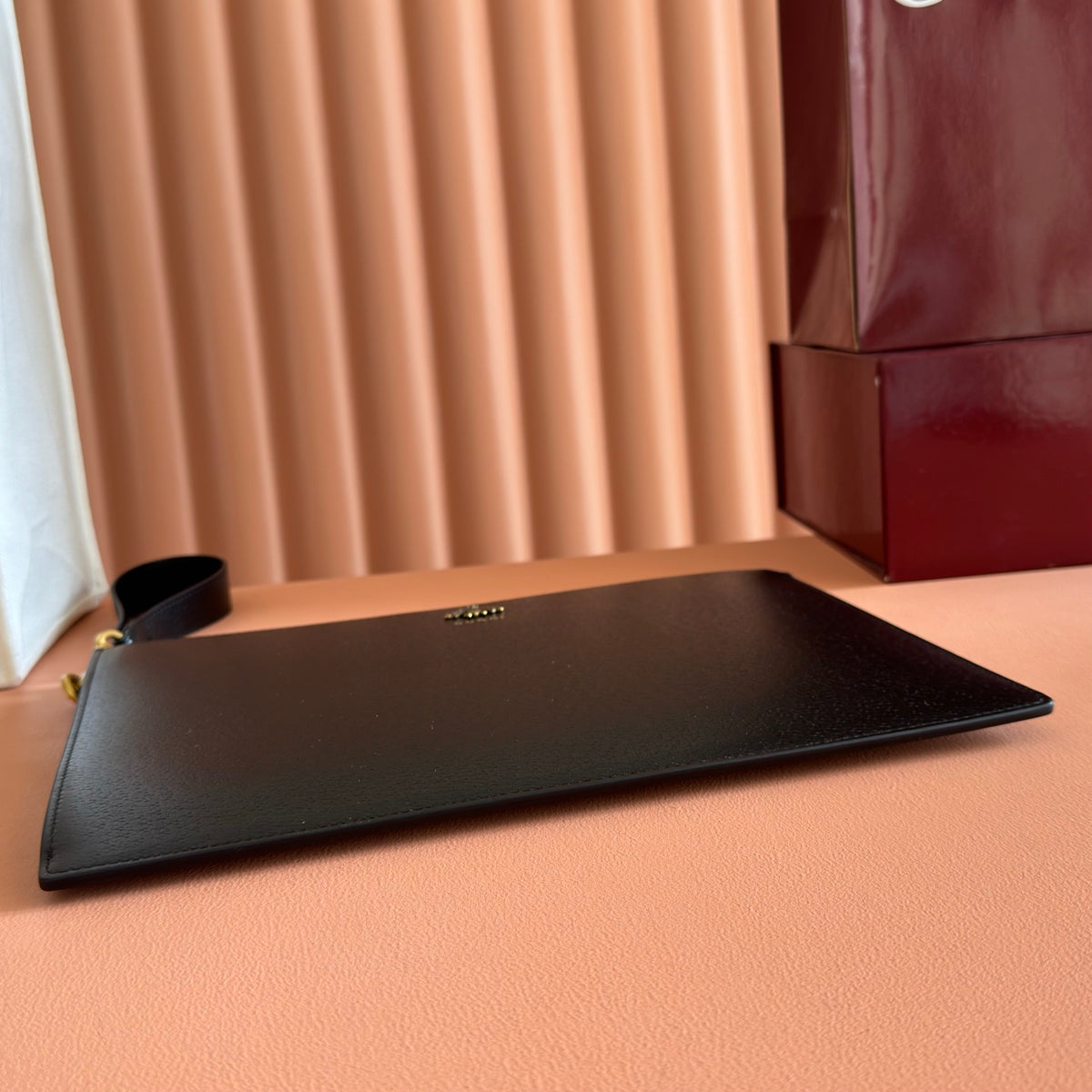 Original leather with complete packaging, G home mold making, matching specifications, matching inner methods, market exclusive thin leather handbag, GG metal accessories, eye-catching and unique, made of hot pressed calf leather to achieve the effect