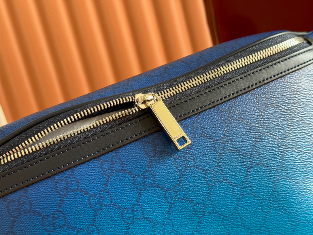 Equipped with a complete set of packaging, the unique blue gradient effect print adds a fashionable beauty to this basic functional item. This crossbody bag is made of Monogram coated fabric and features a gradient print throughout the entire body, showca