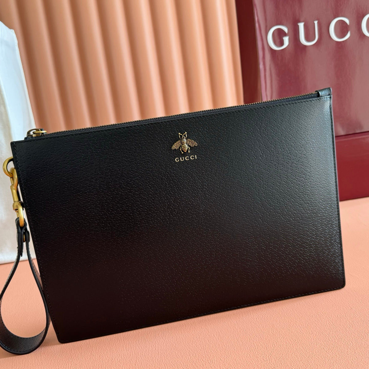 Original leather with complete packaging, G home mold making, matching specifications, matching inner methods, market exclusive thin leather handbag, GG metal accessories, eye-catching and unique, made of hot pressed calf leather to achieve the effect