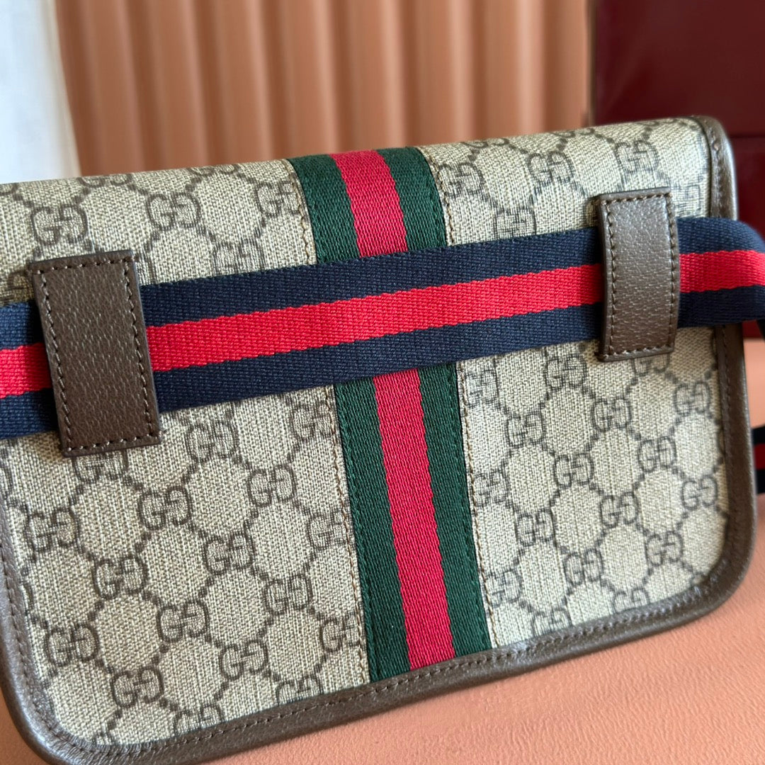Original leather with full set of packaging, Ophidia series small waist bag, Ophidia series blends traditional essence with modern design, crafting a dazzling new creation. This men's waist bag cleverly combines accessories and canvas, reinterpreting