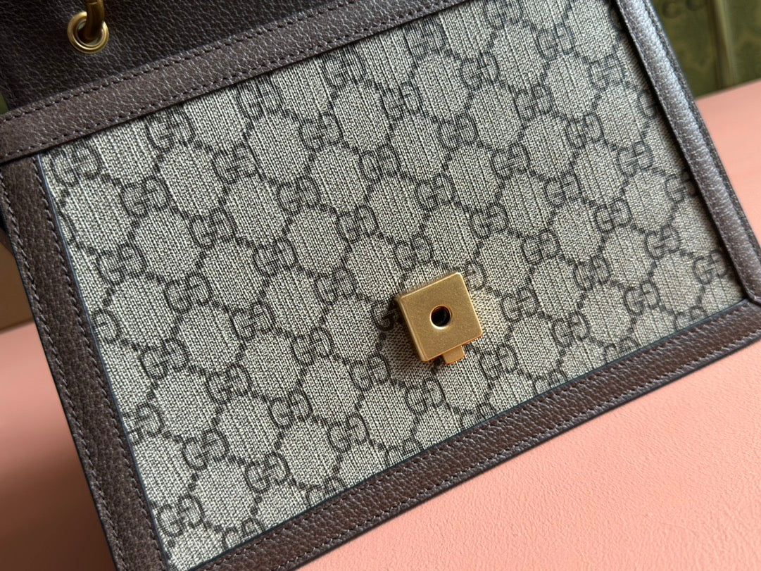 Equipped with a full set of classic Gucci packaging, featuring Marguerite details paired with the brand's emerging signature elements, the Queen Margaret series of bags are crafted from GG premium synthetic canvas. This versatile material still plays a