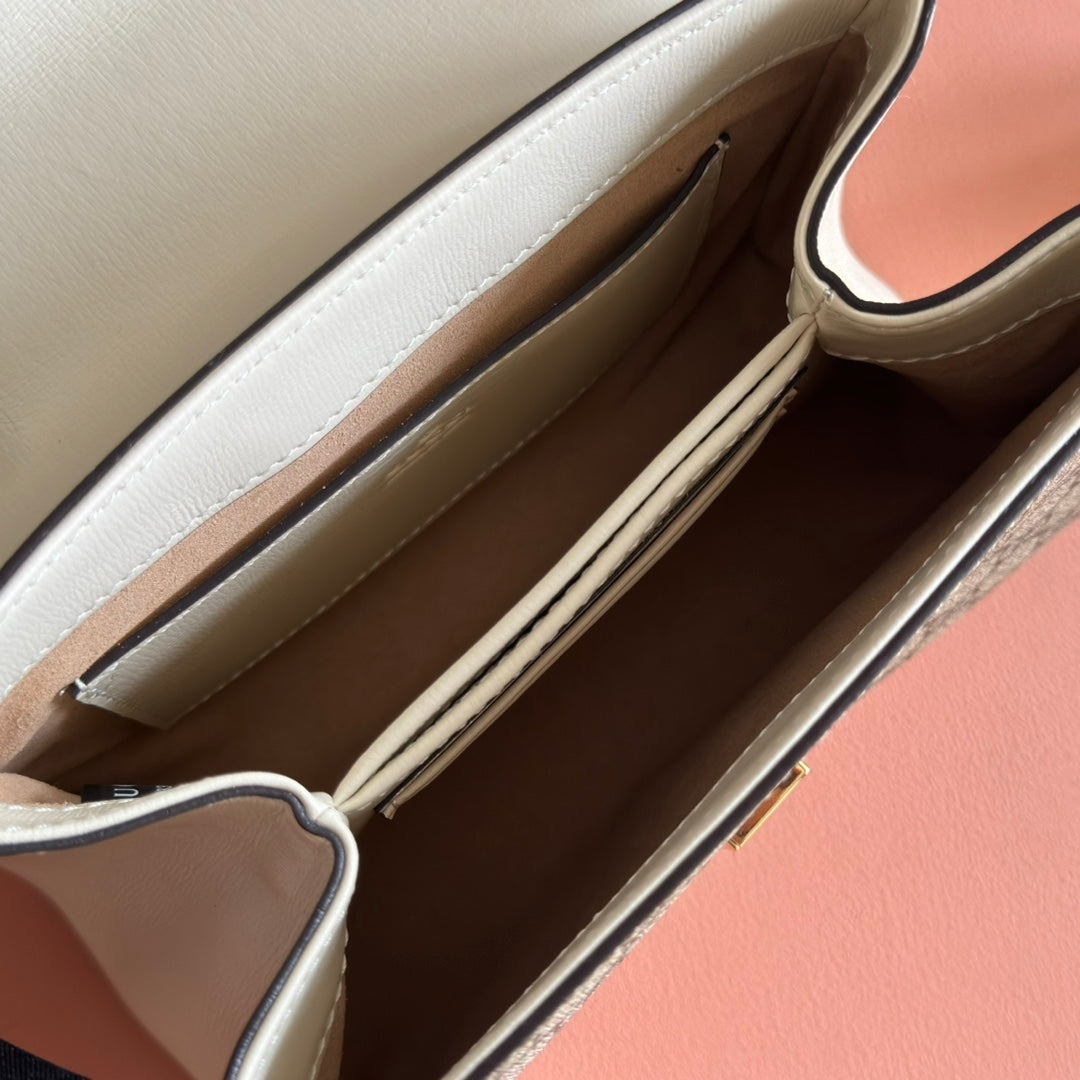 Original leather with full set of packaging introduction. The new fashion series from 1955 tells a moving story through colors. Supreme is a representative fabric of the brand, inspired by classic designs from the 1930s. The classic brown and ebony design