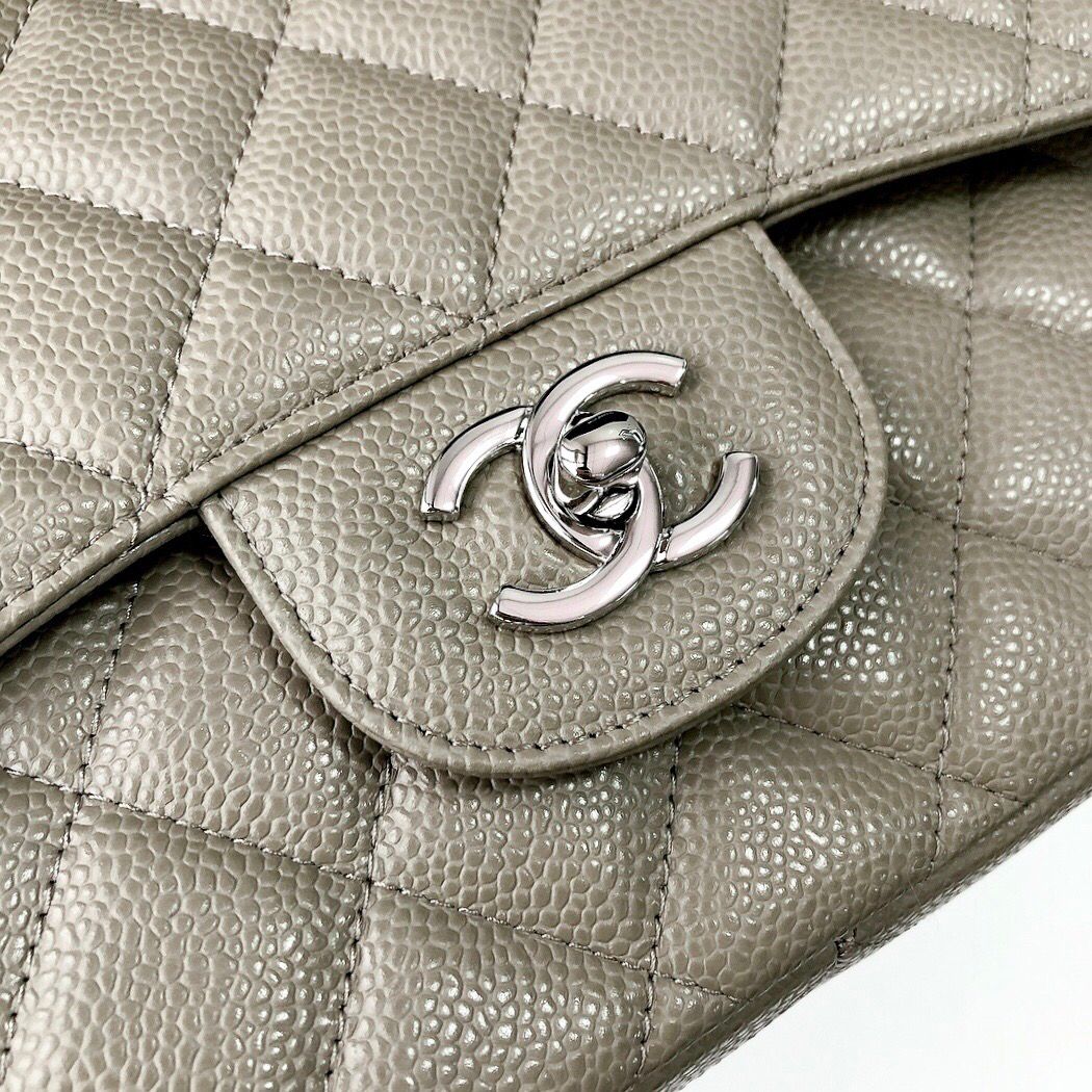 Exclusive real shot of classic ball pattern caviar cowhide 1113Jumbo imported original cowhide CF..MM directly regarded as high-end quality size 30Cm gold and silver buckle in stock P1180 Some new bags have canceled the laser mark and ID card and replaced