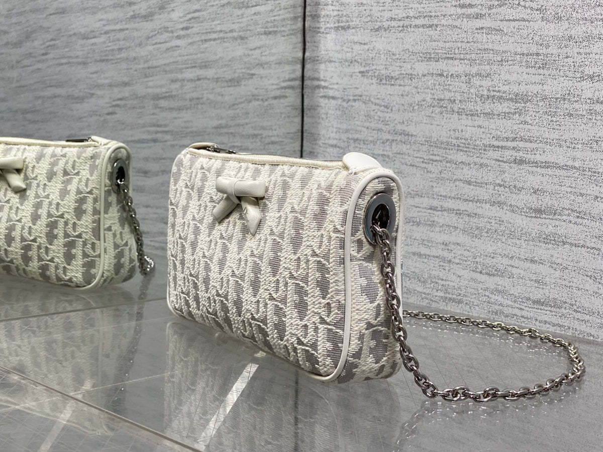 In stock Dior2026 early spring series Oblique bow chain bag, classic Oblique white gray canvas + white leather bow, elegant and playful