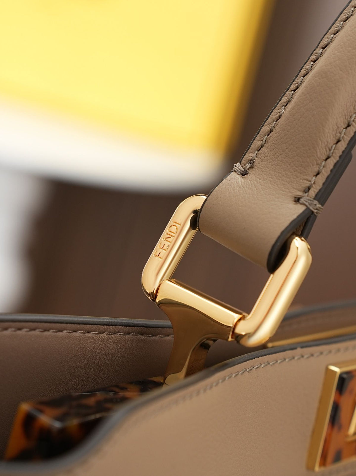 Model 8005, large size, 33x25x13cm