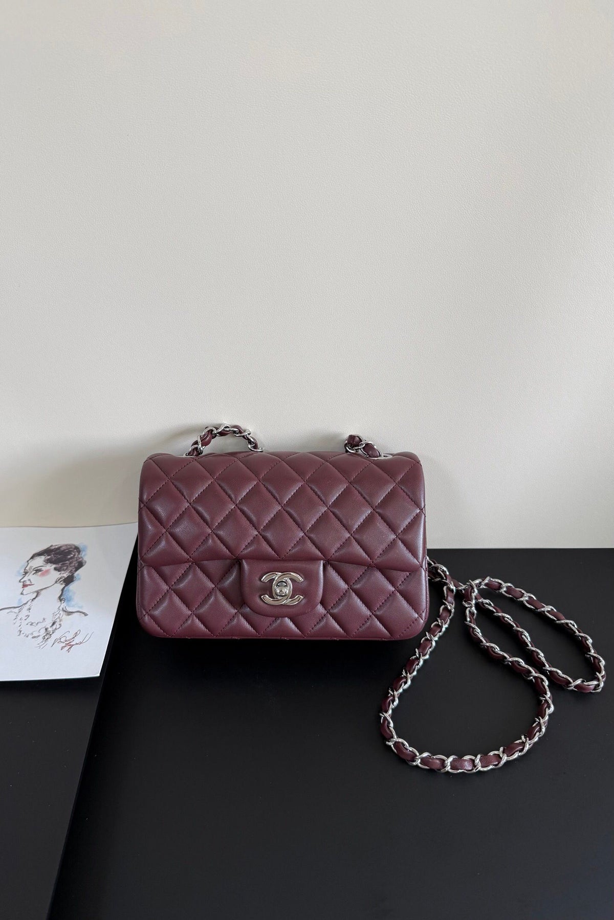 Upgraded version (full leather inside and outside) CF 20cm lambskin. Exclusive good product on the market. Please see the pictures for leather details and workmanship. It is perfect. Welcome to compare. 116 maroon silver buckle.