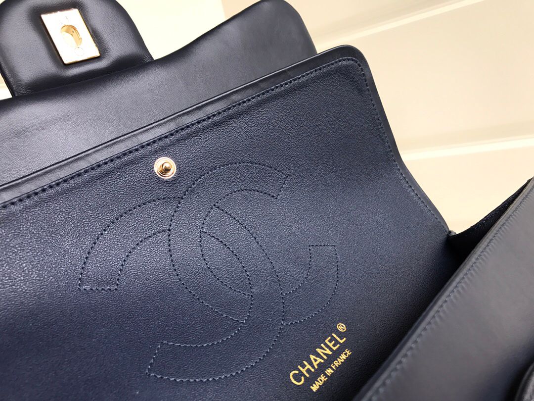 Upgraded version A1113 So beautiful that no one has friends CF Classic diamond series Original lambskin small buckle version Professionally customized heavyweight hardware shoulder straps Handmade wiring Lining leather Exquisite hot stamping font Uniform