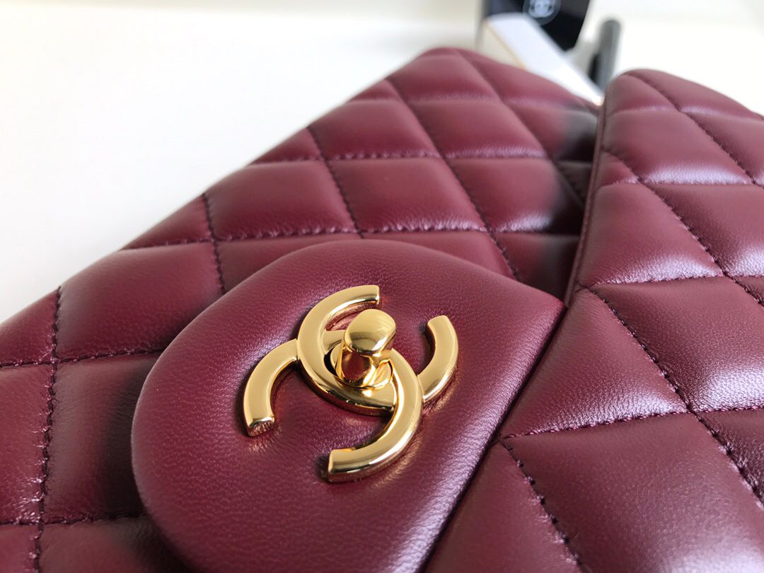 Upgraded version A1113 So beautiful that no one has friends CF Classic rhombus series Original lambskin small buckle version Professionally customized heavyweight hardware shoulder straps Handmade wiring Matching with same color lining Exquisite hot stamp