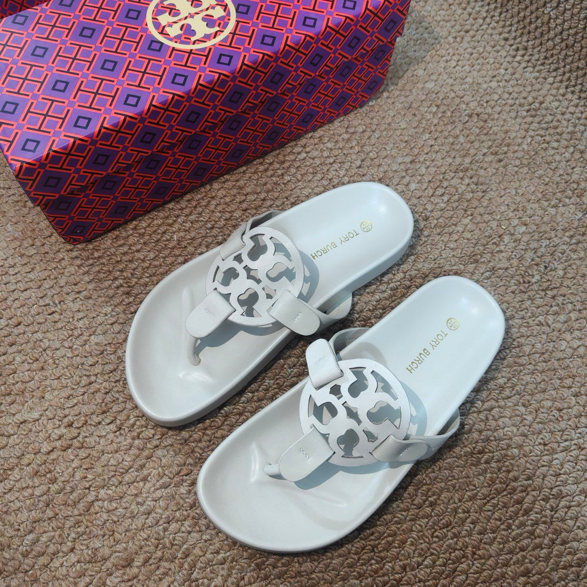 Orange factory price 100 TB classic wide and thick foot bed clip on slippers
