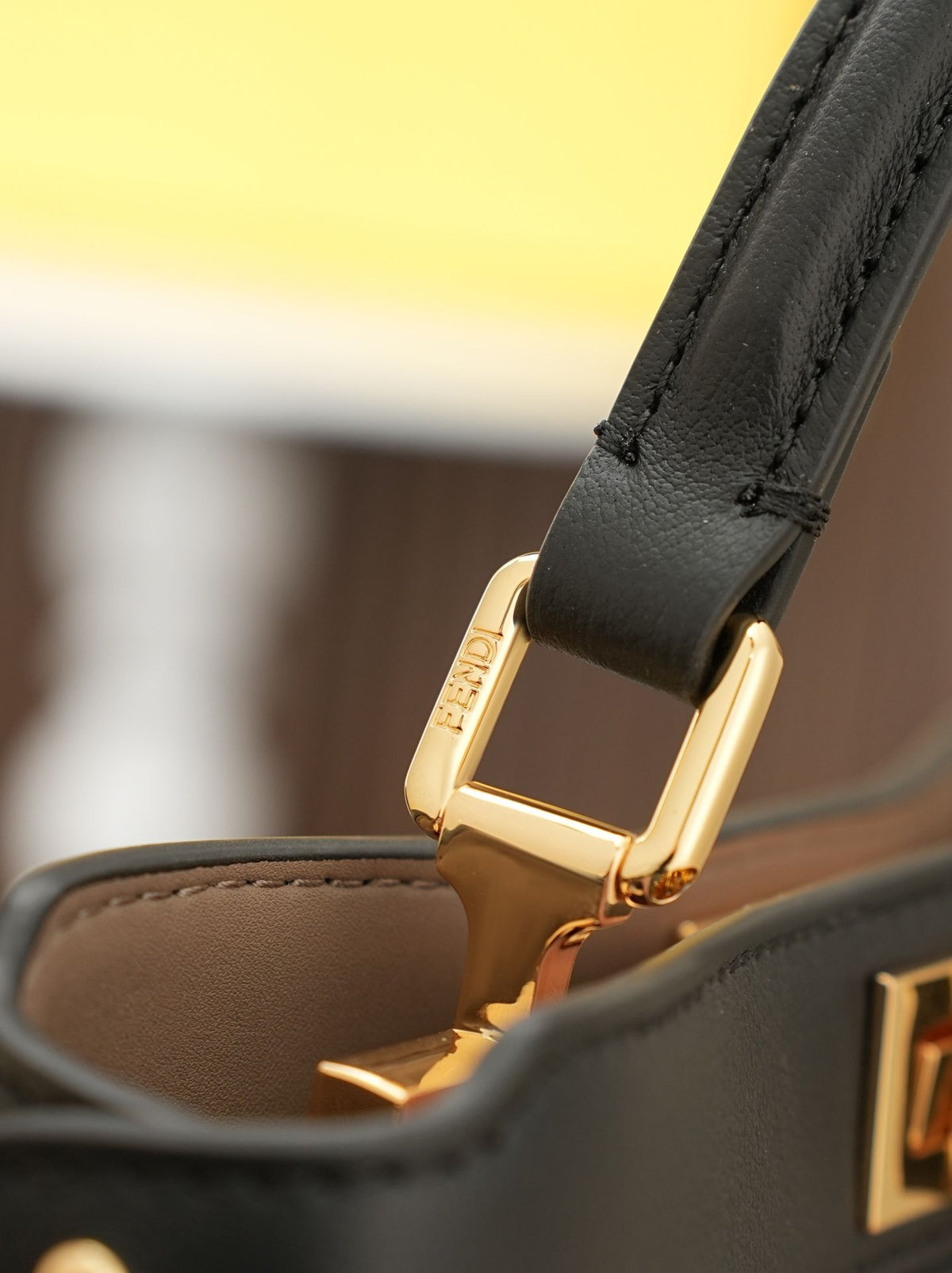 Model 8005, small size 20*11*15cm, FE ND1 "peekaboo I see u" handbag. Brand new "peekaboo I see u" is designed to showcase your unique side. The new style continues the classic trapezoidal silhouette and square twist lock design of the original "peekaboo"