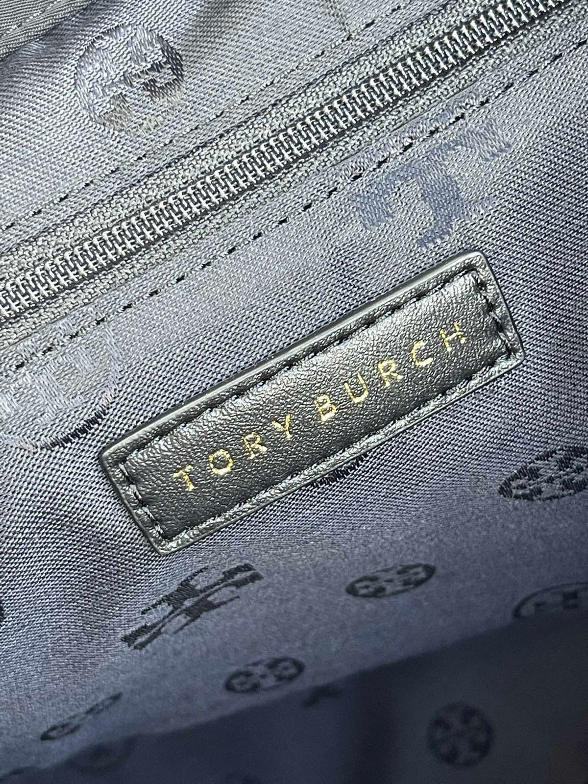 Black and blue arrived at 81478 tory Burch ELLA new solid color nylon shoulder tote bag with excellent practicality, size 372616, number h007