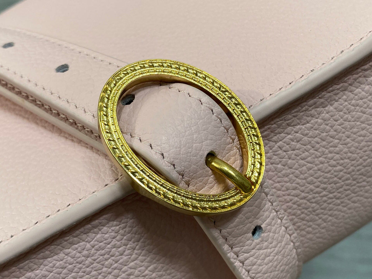 Pink spot latest Medaillon series