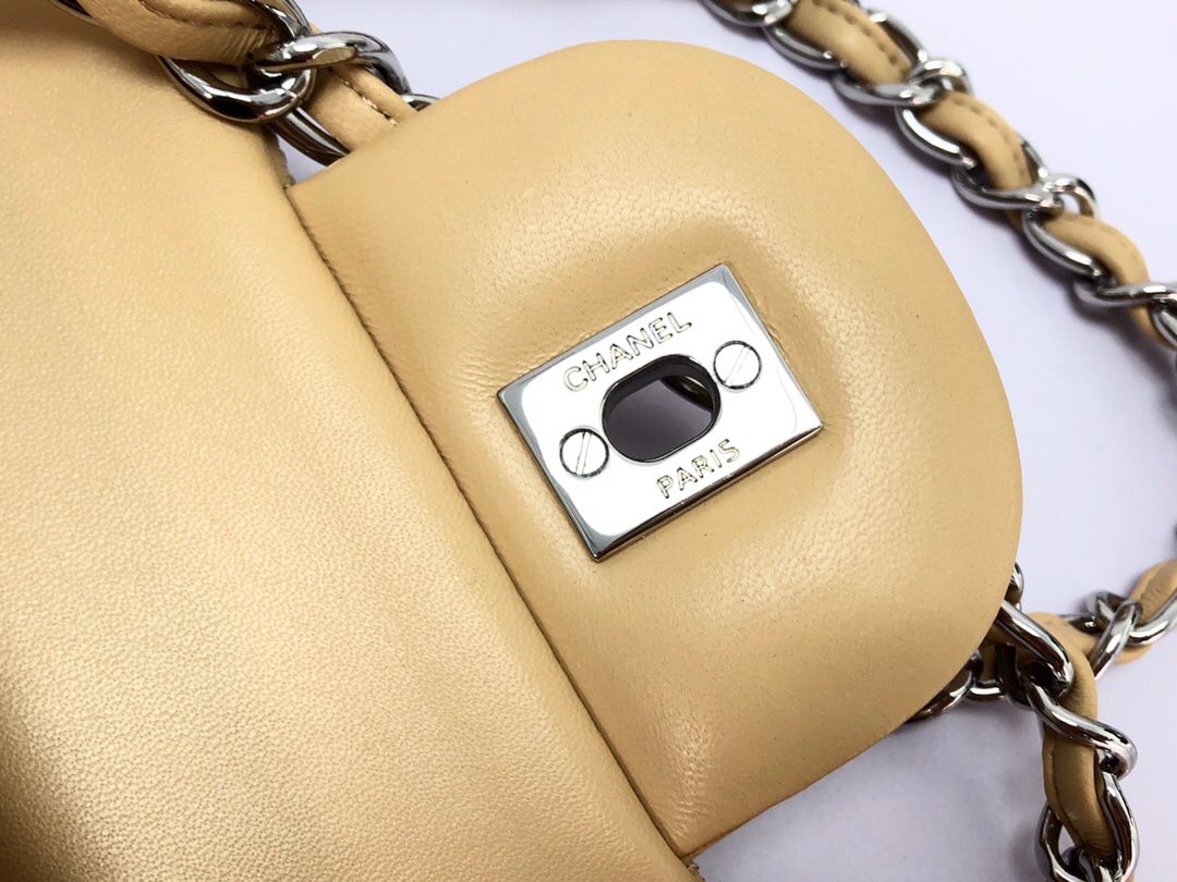 Upgraded version A1113 So beautiful that no one has friends CF Classic diamond series Original lambskin small buckle version Professionally customized heavyweight hardware shoulder strap Handmade wiring Lining leather Exquisite hot stamping font Uniform