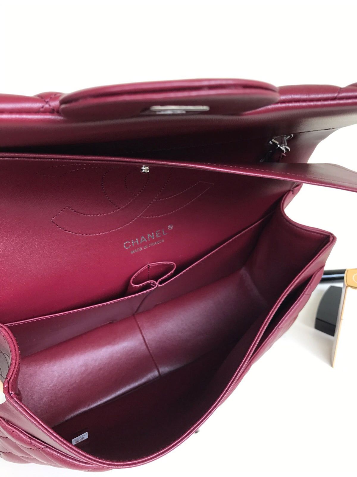 Upgraded version A1113 So beautiful that no one has friends CF Classic rhombus series Original lambskin small buckle version Professionally customized heavyweight hardware shoulder straps Handmade wiring Matching with same color lining Exquisite hot stamp