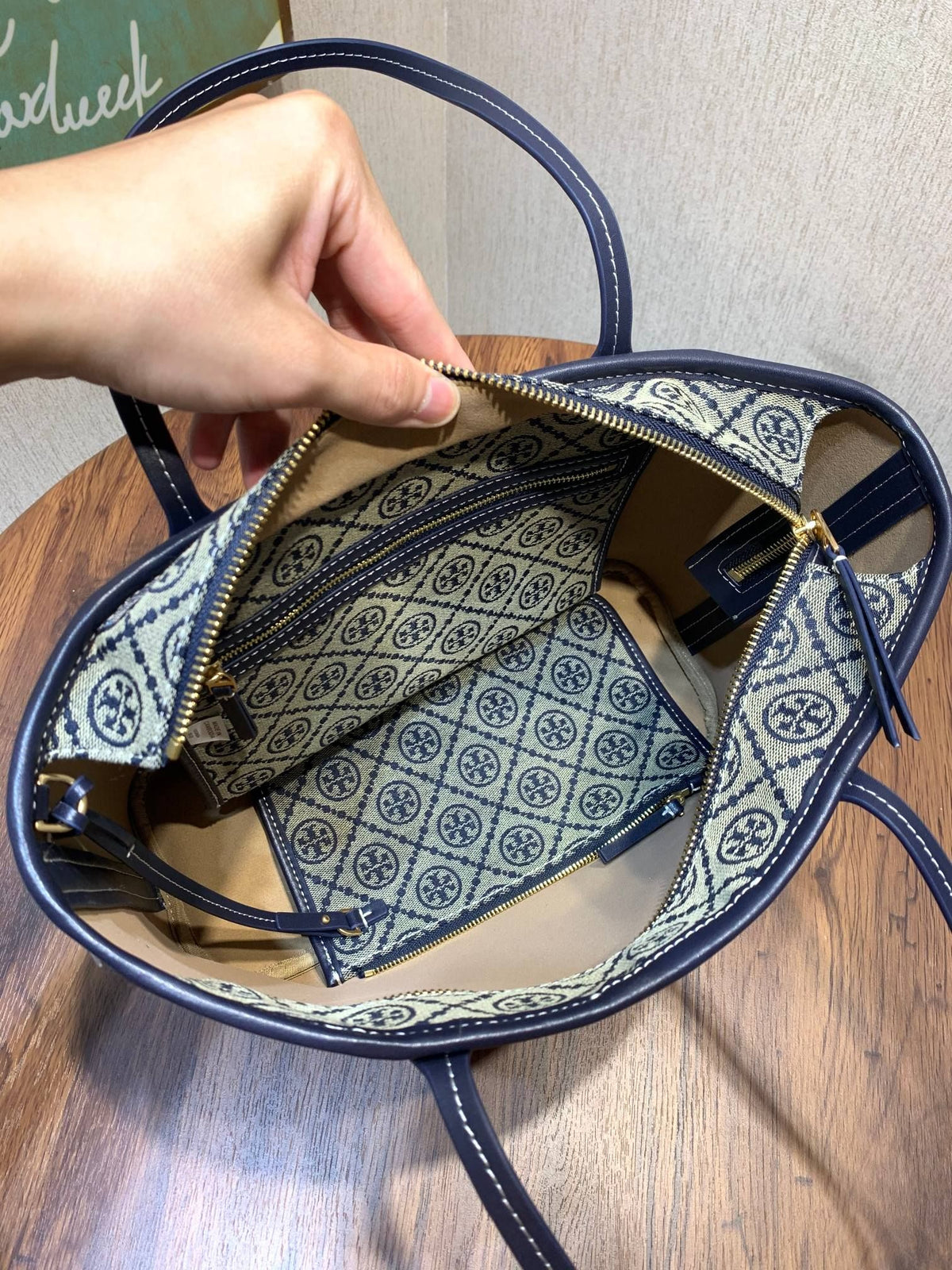 Number 1915 Small TORY BURCH Vintage Shopping Bag Monogram Pattern Charm and Unique Style Tote Bag Crafted from Selected Knitted Jacquard Fabric