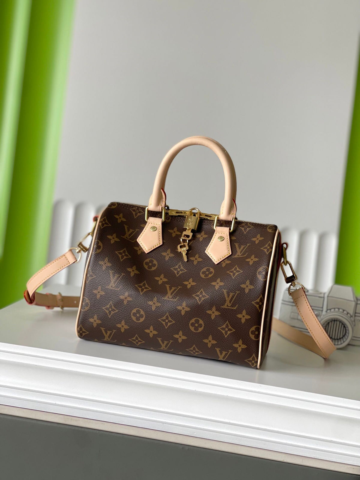 The highest version of the original factory leather top of the line original single with complete packaging top of the line original single physical shot M41113 size: 251915cm