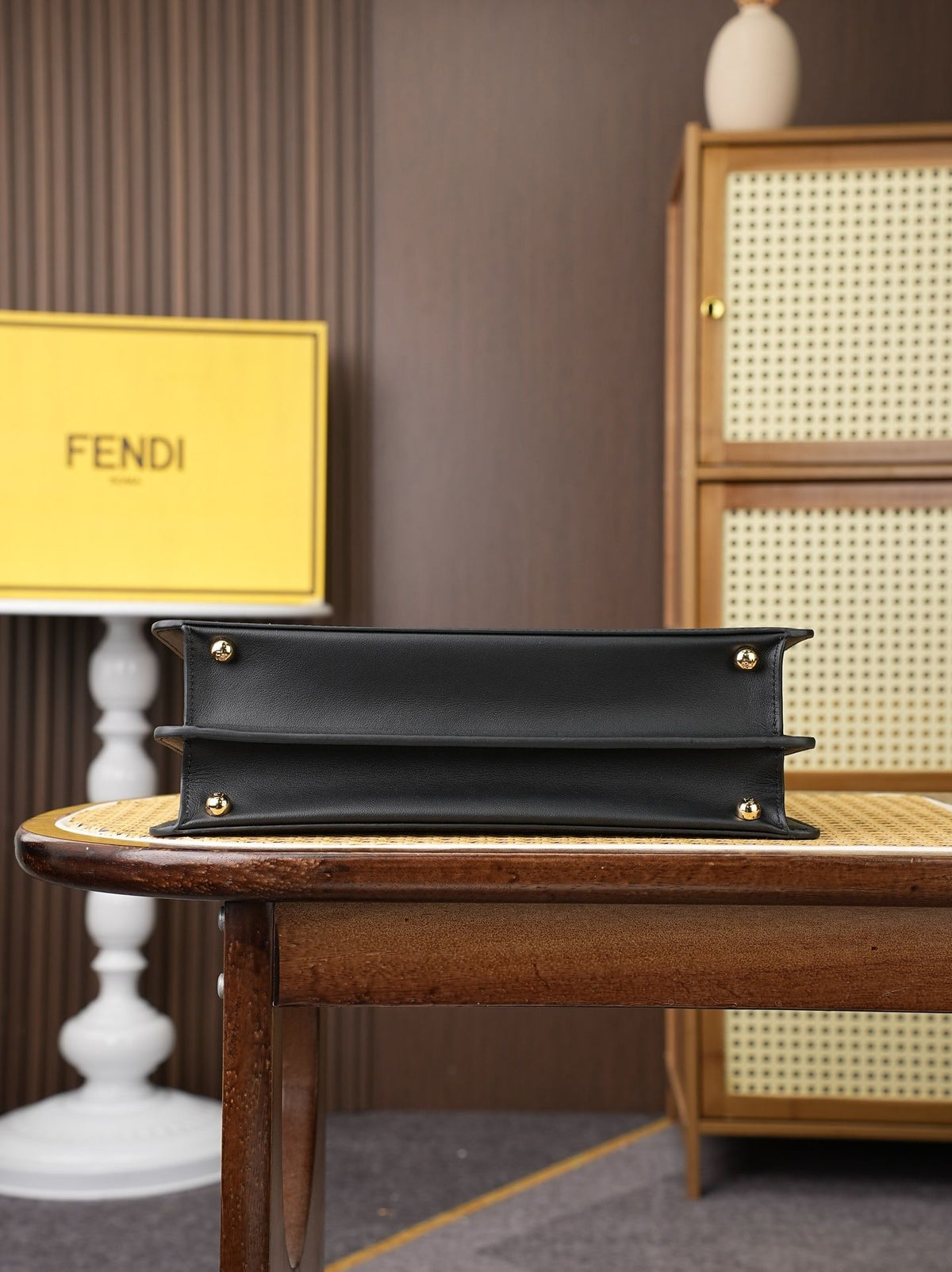 Model 8005, large size, 33x25x13cm