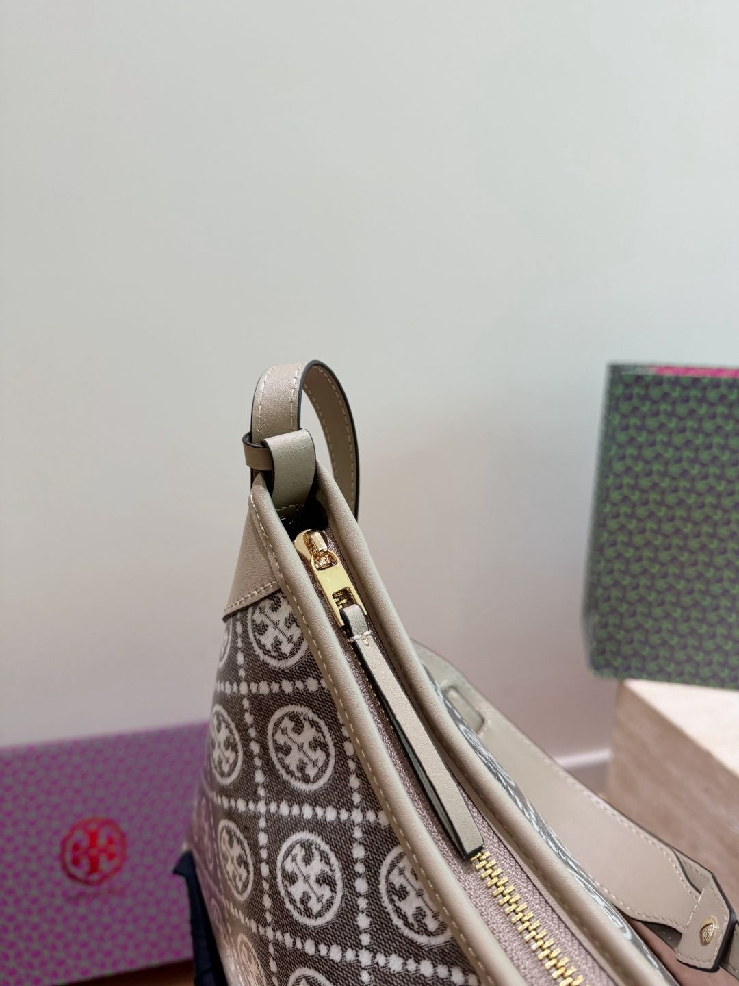 Tory Burch Hobo Underarm Bag