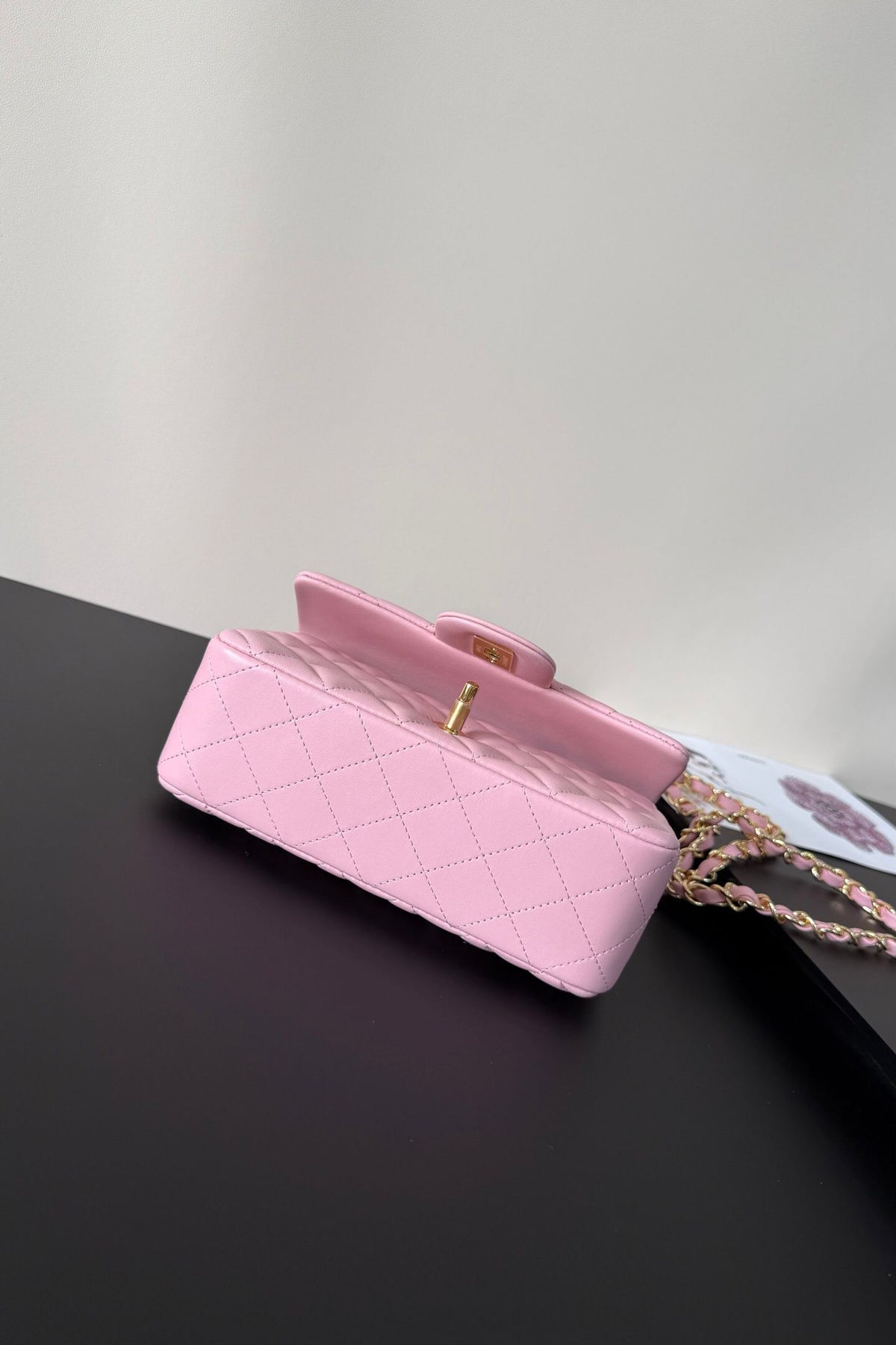 Upgraded version (full leather inside and outside) CF 20cm lambskin. Exclusive product in the market. Please see the pictures for leather details and workmanship. It is perfect. Welcome to compare. 116 pink gold buckle