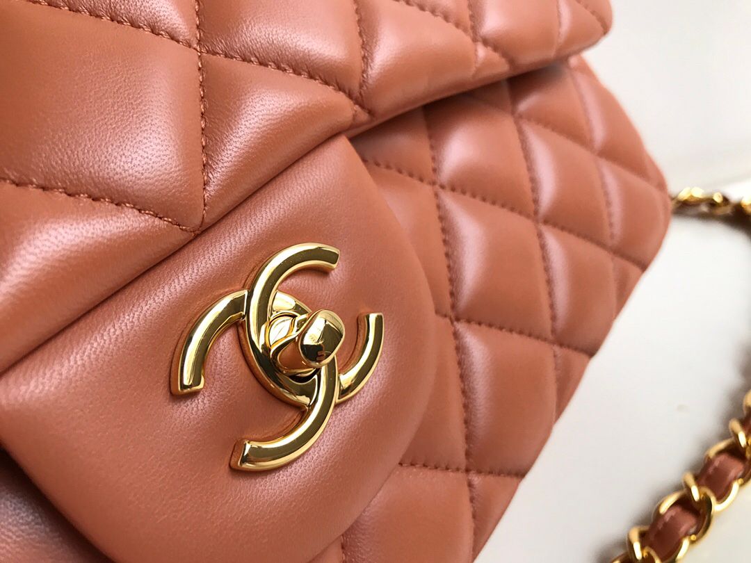 Upgraded version A1113 So beautiful that no one has friends CF Classic rhombus series Original lambskin small buckle version Professionally customized heavyweight hardware shoulder straps Handmade wiring Matching with same color lining Exquisite hot stamp
