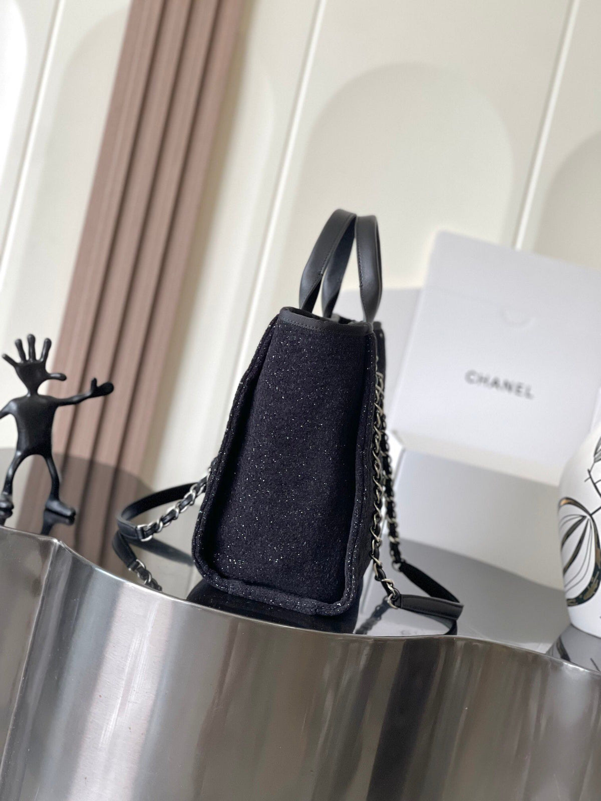 CHANEL26A small beach bag tweed silver wire + all steel hardware
