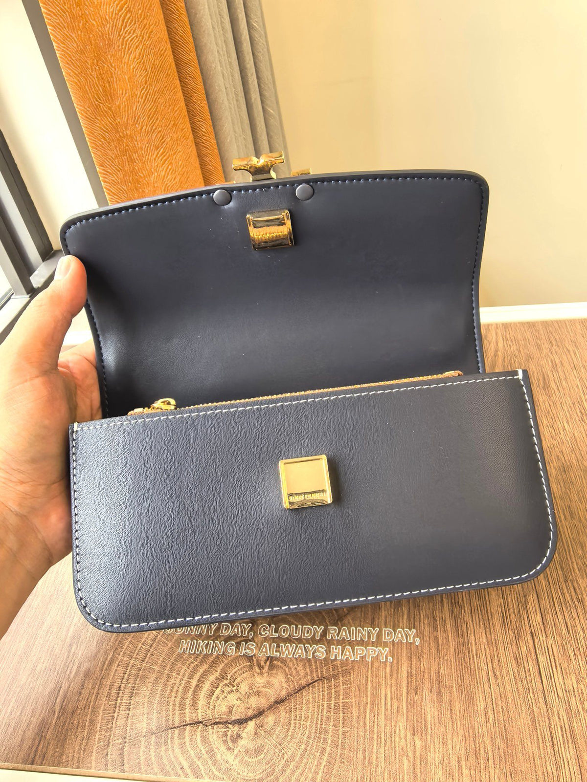 Eleanor's hot blue presbyopia bag has a beautiful and versatile color