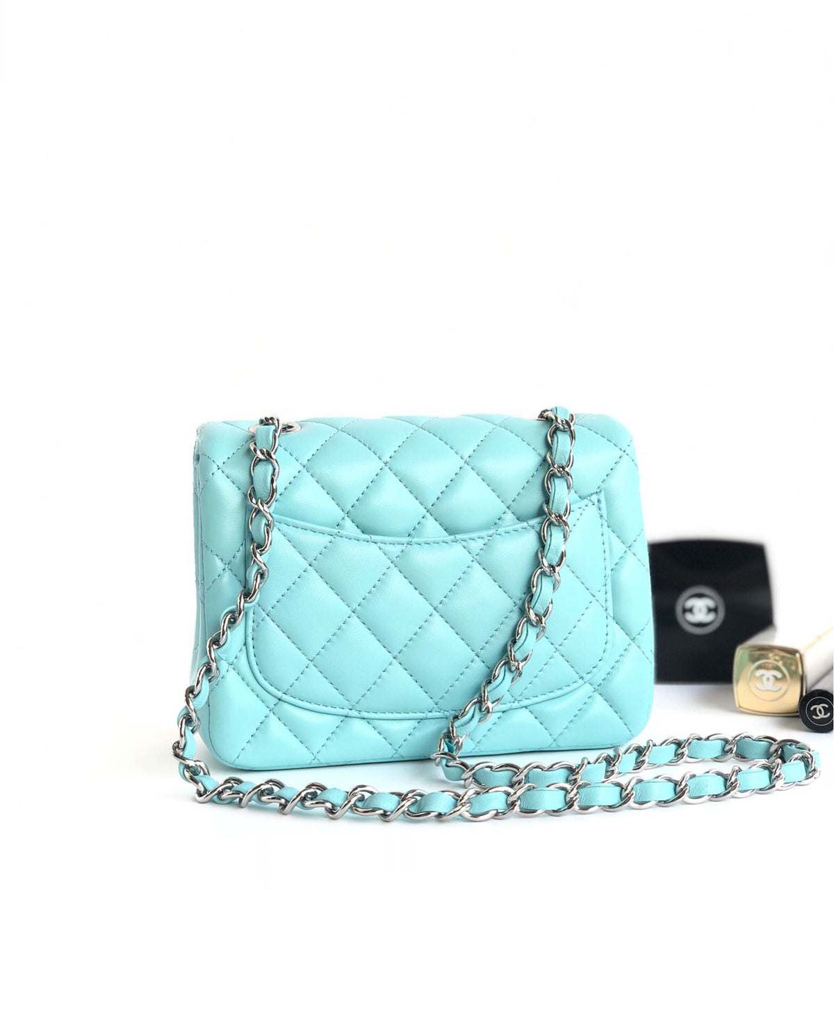 Fang Fatzi Mini 17cm CF has a very feminine elegance and inherits classics. It is listed as the historical sales champion and is an indispensable piece in every pink fan’s wardrobe. 17cm650 Sheepskin