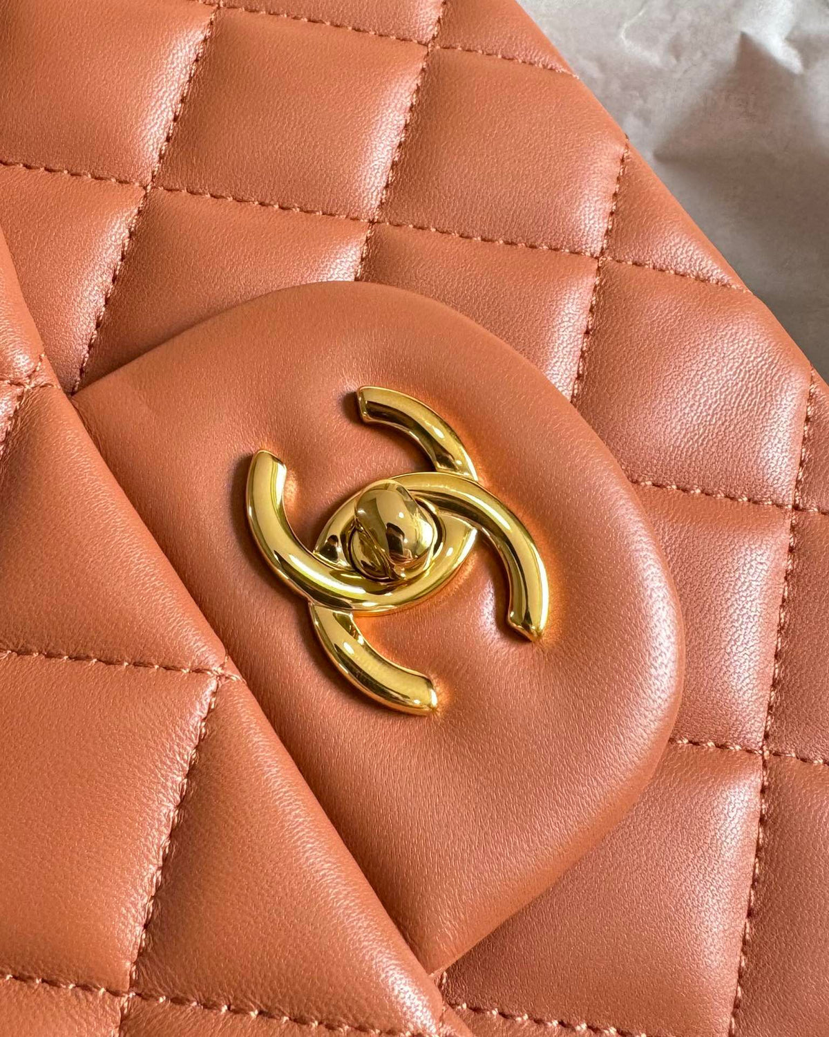 Upgraded version A1113 So beautiful that no one has friends CF Classic diamond series Original lambskin small buckle version Professionally customized heavyweight hardware shoulder straps Handmade wiring Lining leather Exquisite hot stamping font Uniform