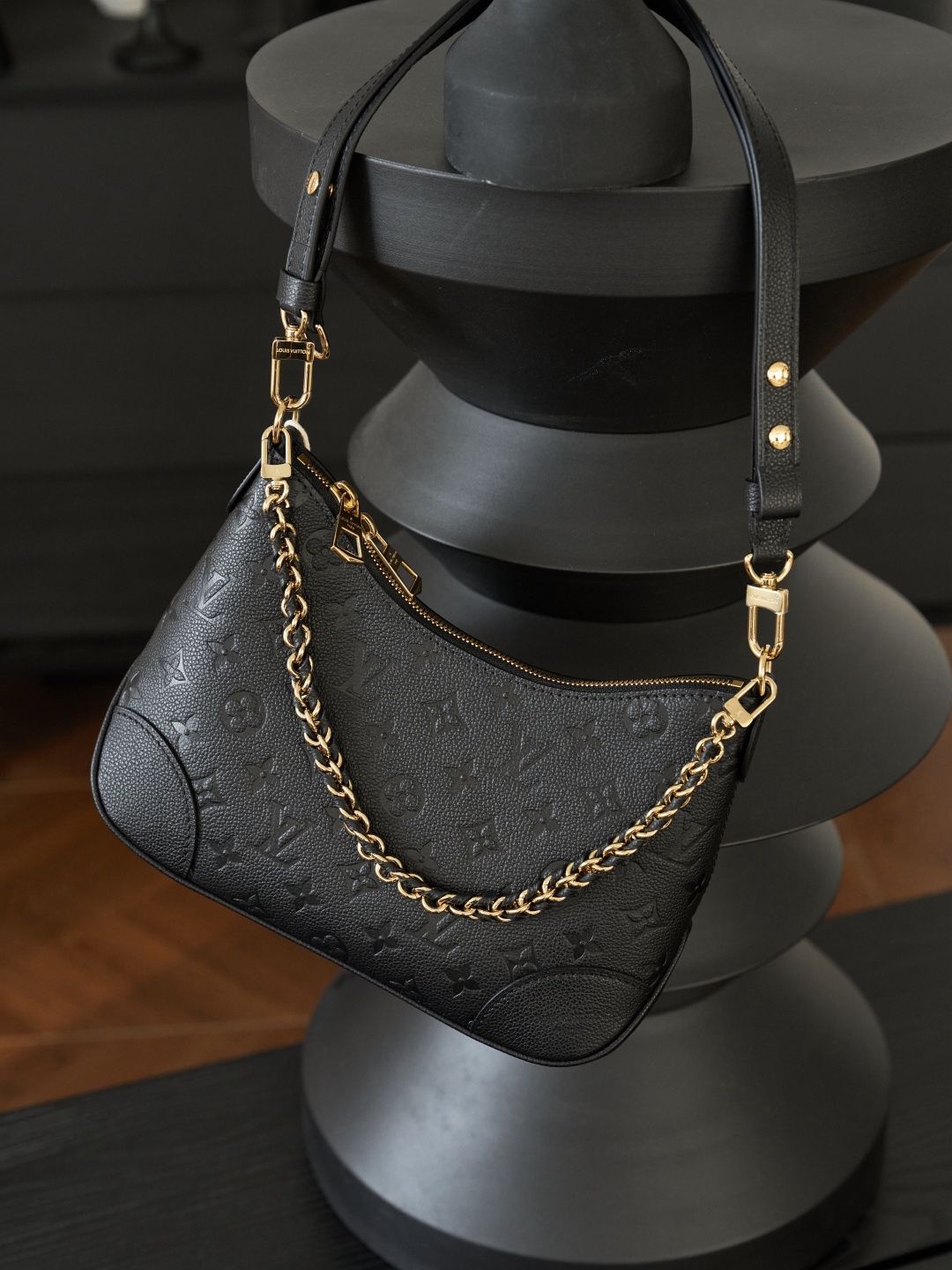 BOULOGNE small handbag M12930 P1450 original factory calf leather black cow horn all steel vacuum plated variable code chip version