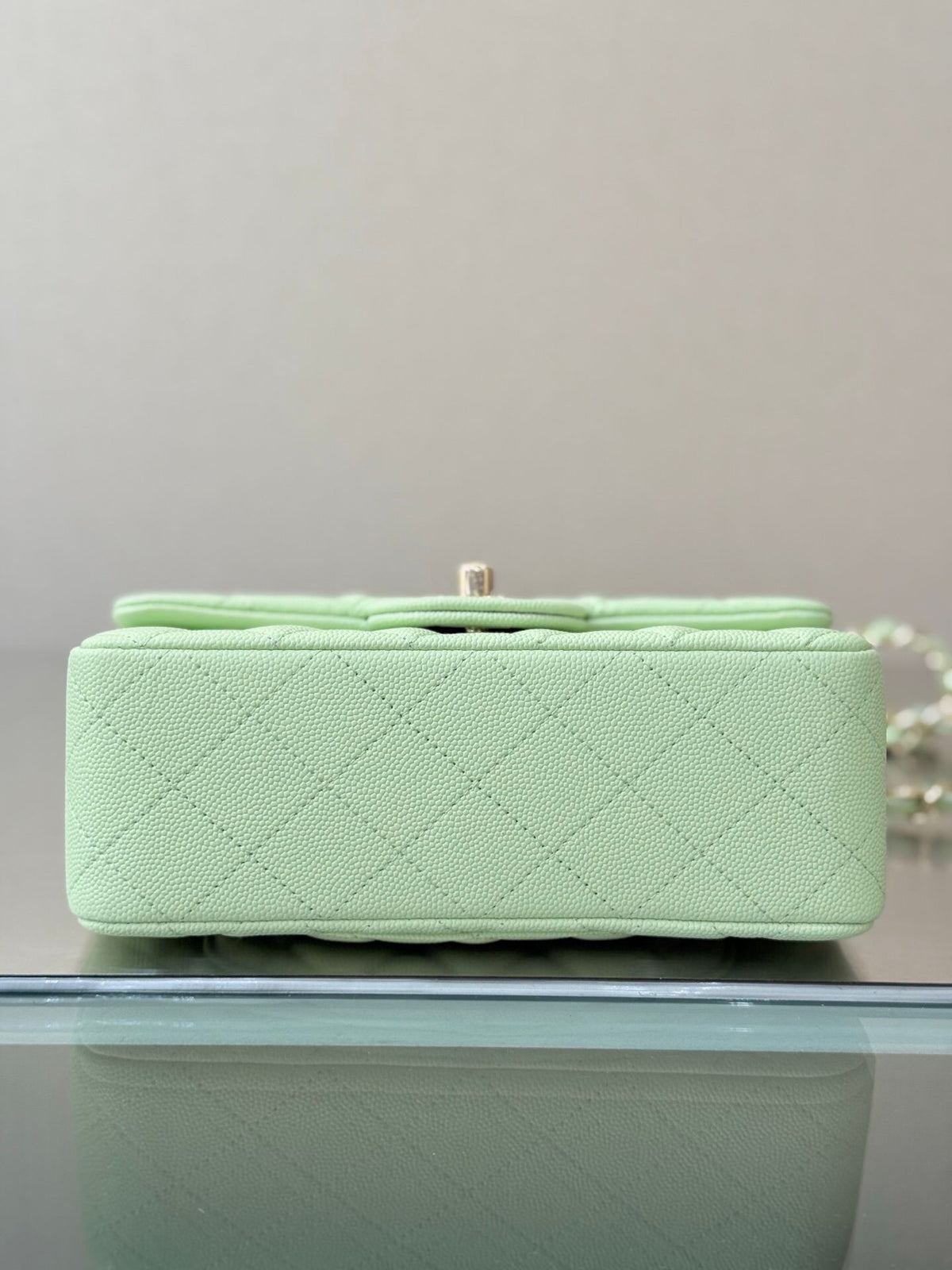 Upgraded version with chip 20 light green