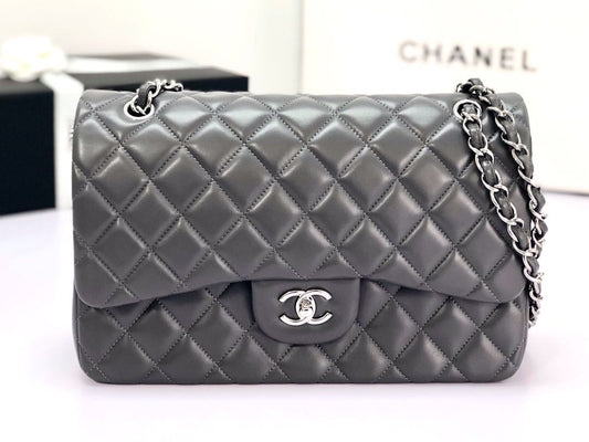 Upgraded version A1113 So beautiful that no one has friends CF Classic diamond series Original lambskin small buckle version Professionally customized heavyweight hardware shoulder straps Handmade wiring Lining leather Exquisite hot stamping font Uniform
