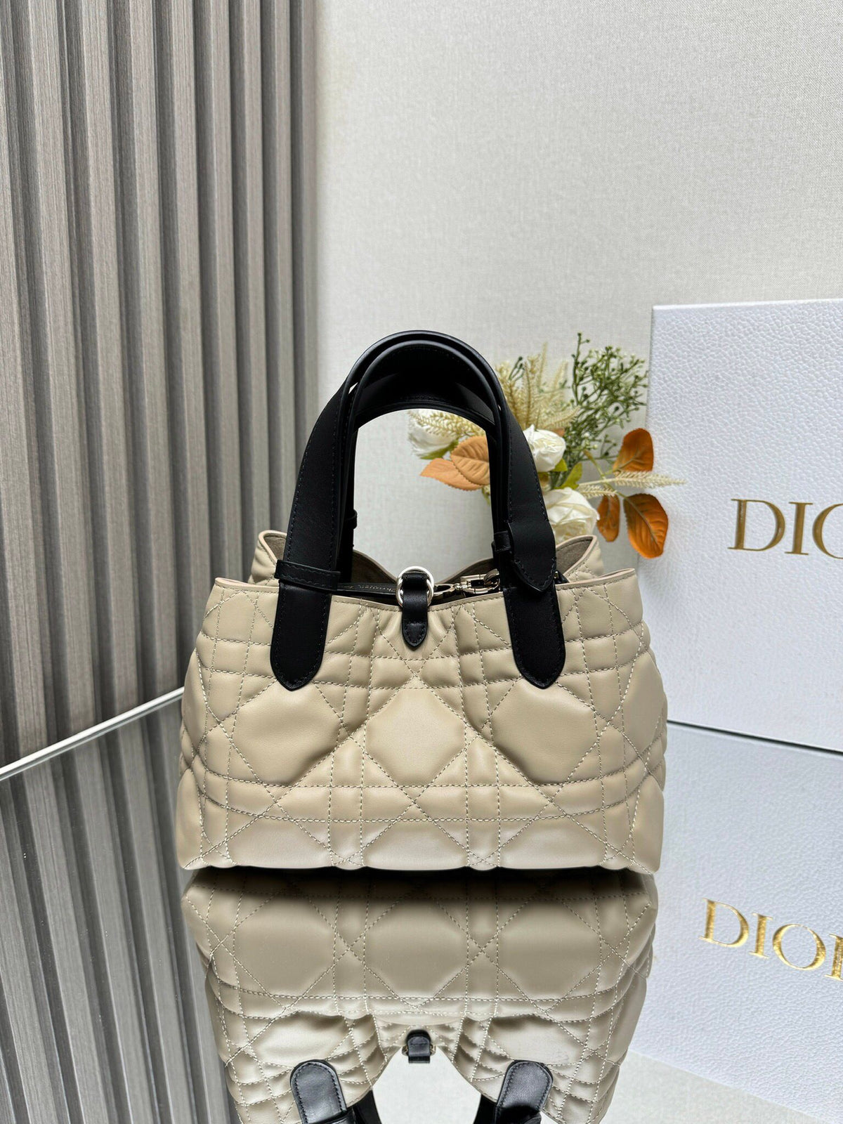 TOUJOURS handbag [Apricot with small black size]