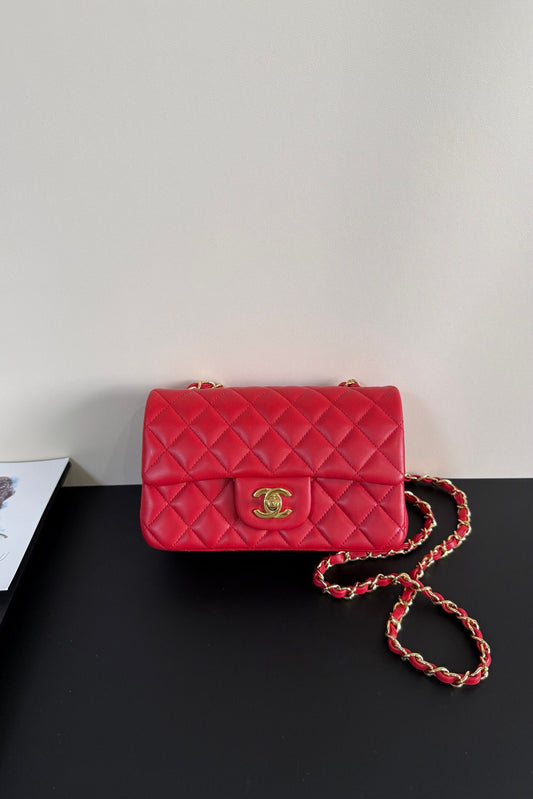 Upgraded version (full leather inside and outside) CF 20cm lambskin. Exclusive good product on the market. Please see the pictures for leather details and workmanship. It is perfect. Welcome to compare 116 Big Red.