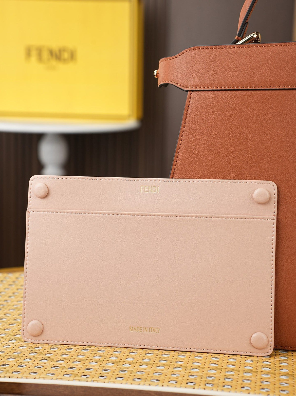 Model 8005 small size 201115cm FE ND1 peekaboo I see u handbag, brand new peekaboo I see u just to see your different side, new design continues the classic peekaboo trapezoidal contour and square twist lock design, with organ style design added to the