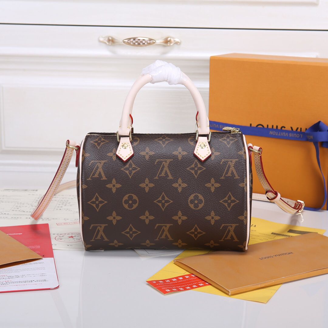 The highest version of the original factory leather top of the line original single with a full set of packaging top of the line original single LV bag handbag is made of classic Monogram canvas Nano Speedy handbag, which exudes ultimate femininity and