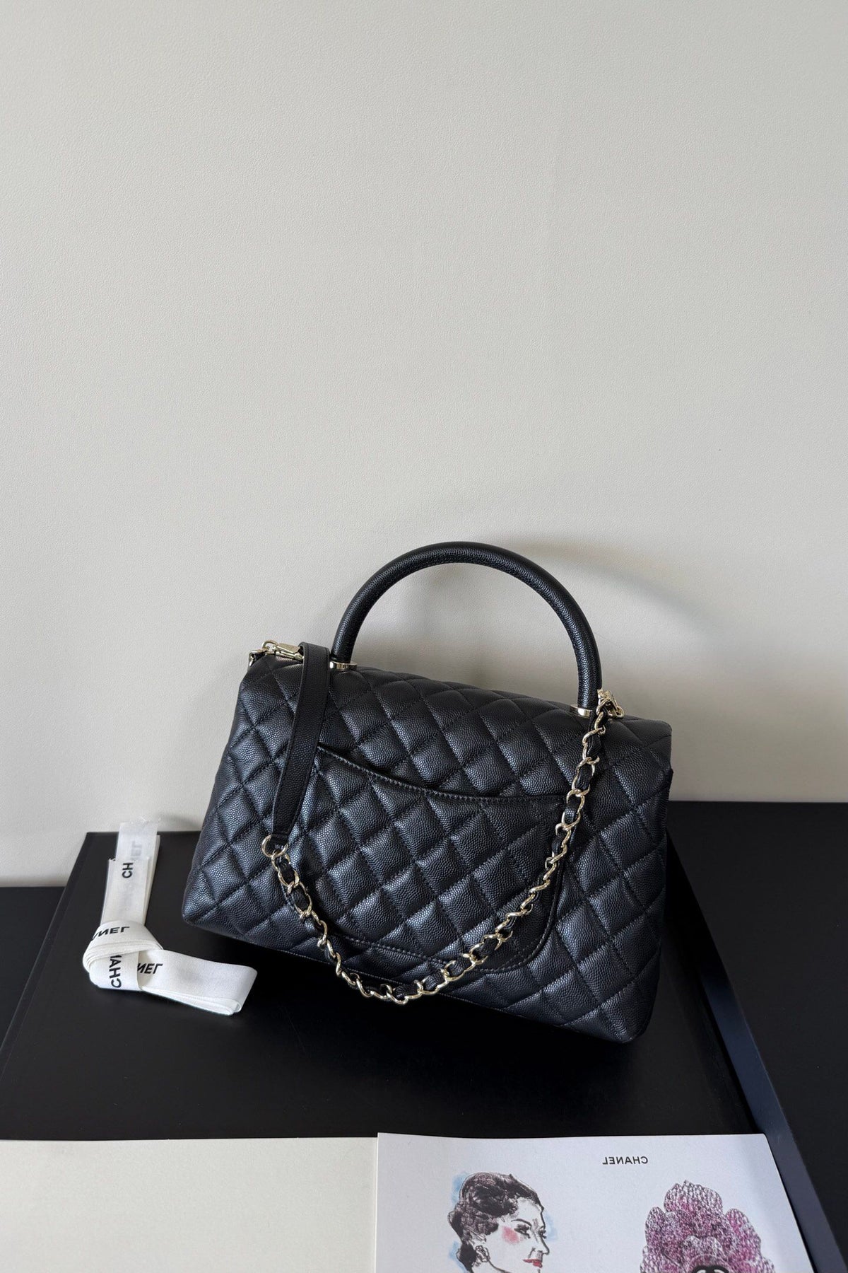 A184Coco handle top flip single shoulder chain handle bag, detachable shoulder strap, original cowhide soft to the touch, full copper hardware, size 28cm1150