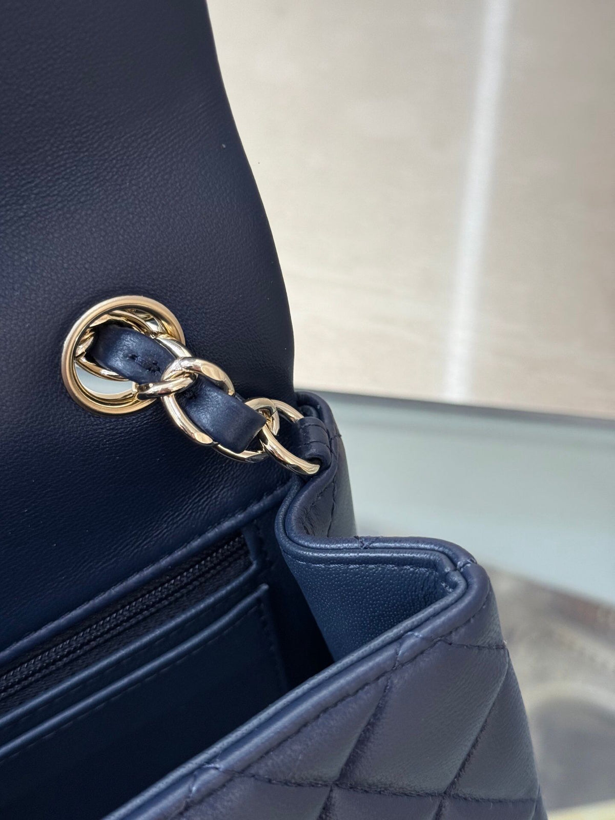 "Classic Flap" Classic large mini bag Aries