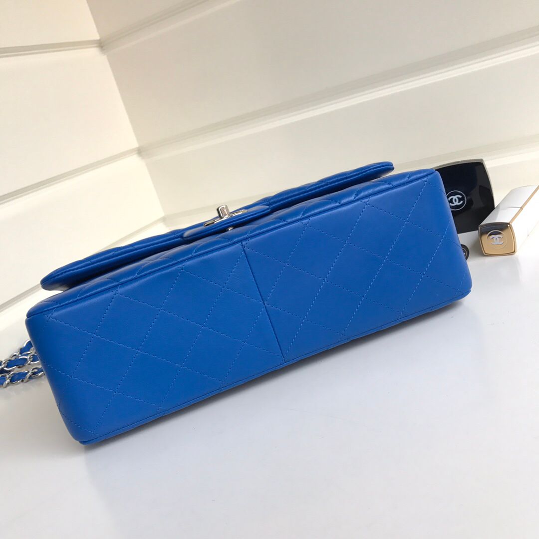 Upgraded version A1113 So beautiful that no one has friends CF Classic rhombus series Original lambskin small buckle version Professionally customized heavyweight hardware shoulder straps Handmade wiring Matching with same color lining Exquisite hot stamp