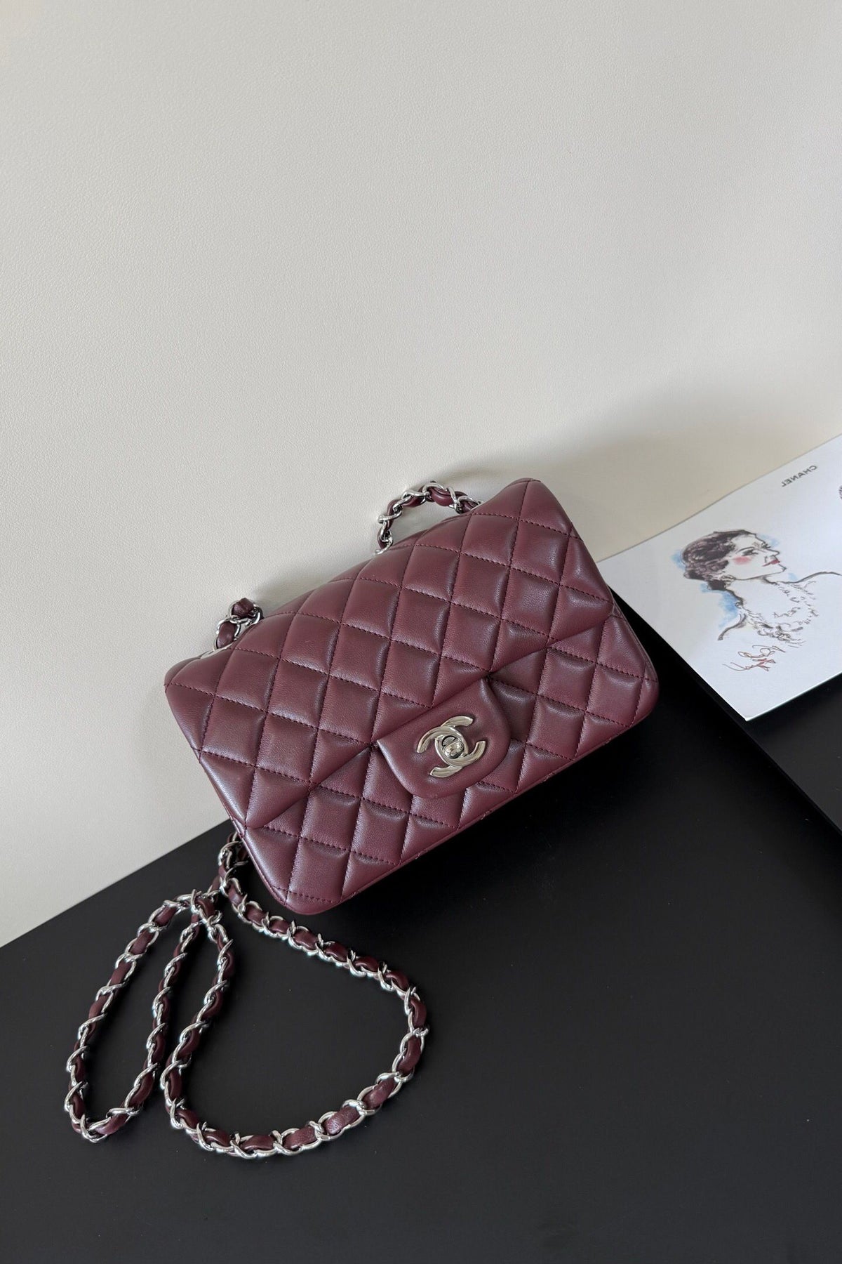 Upgraded version (full leather inside and outside) CF 20cm lambskin. Exclusive good product on the market. Please see the pictures for leather details and workmanship. It is perfect. Welcome to compare. 116 maroon silver buckle.